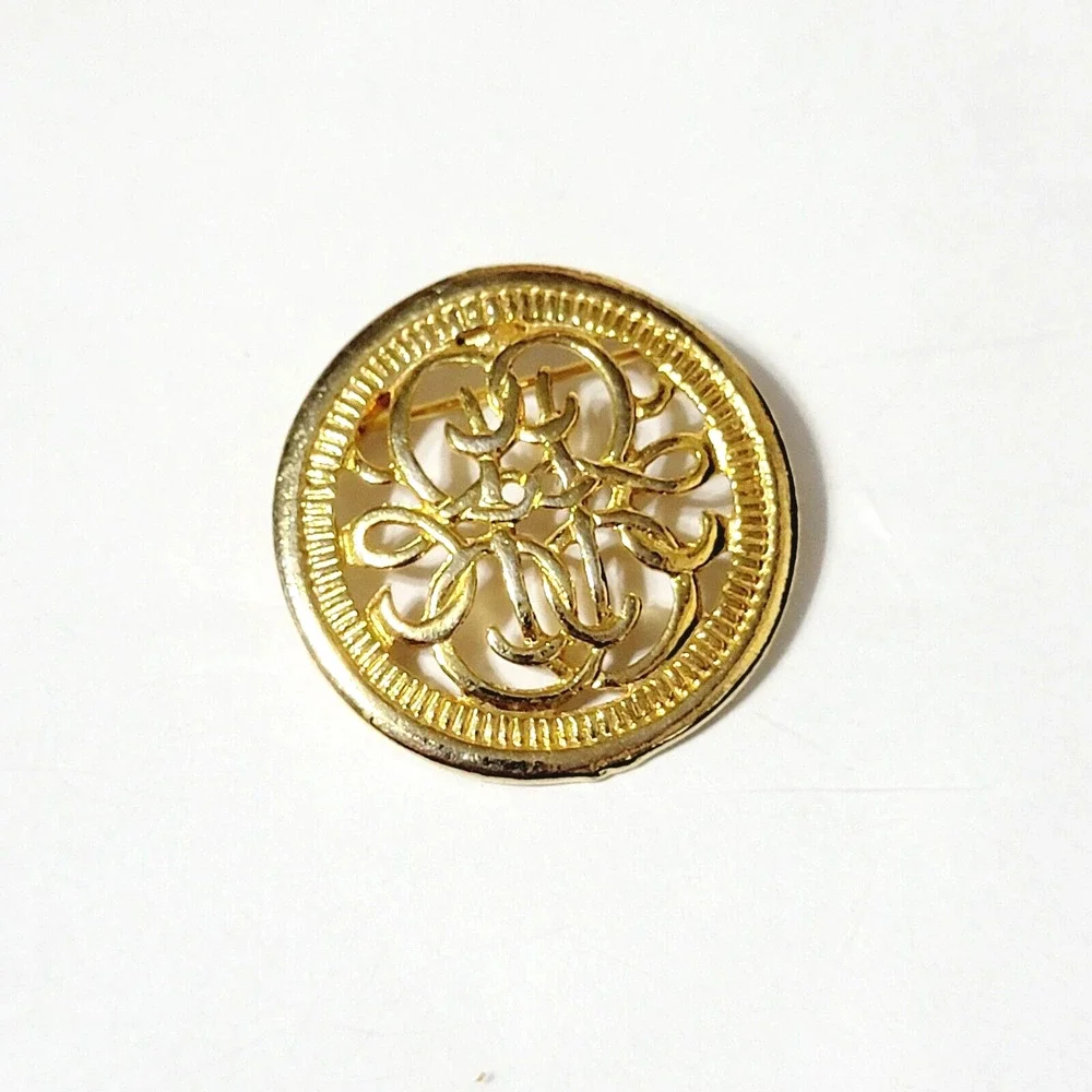 Vintage Monogram Brooch Pin, Gold-tone Scrolly Retro Jewelry 1‎ 3/8